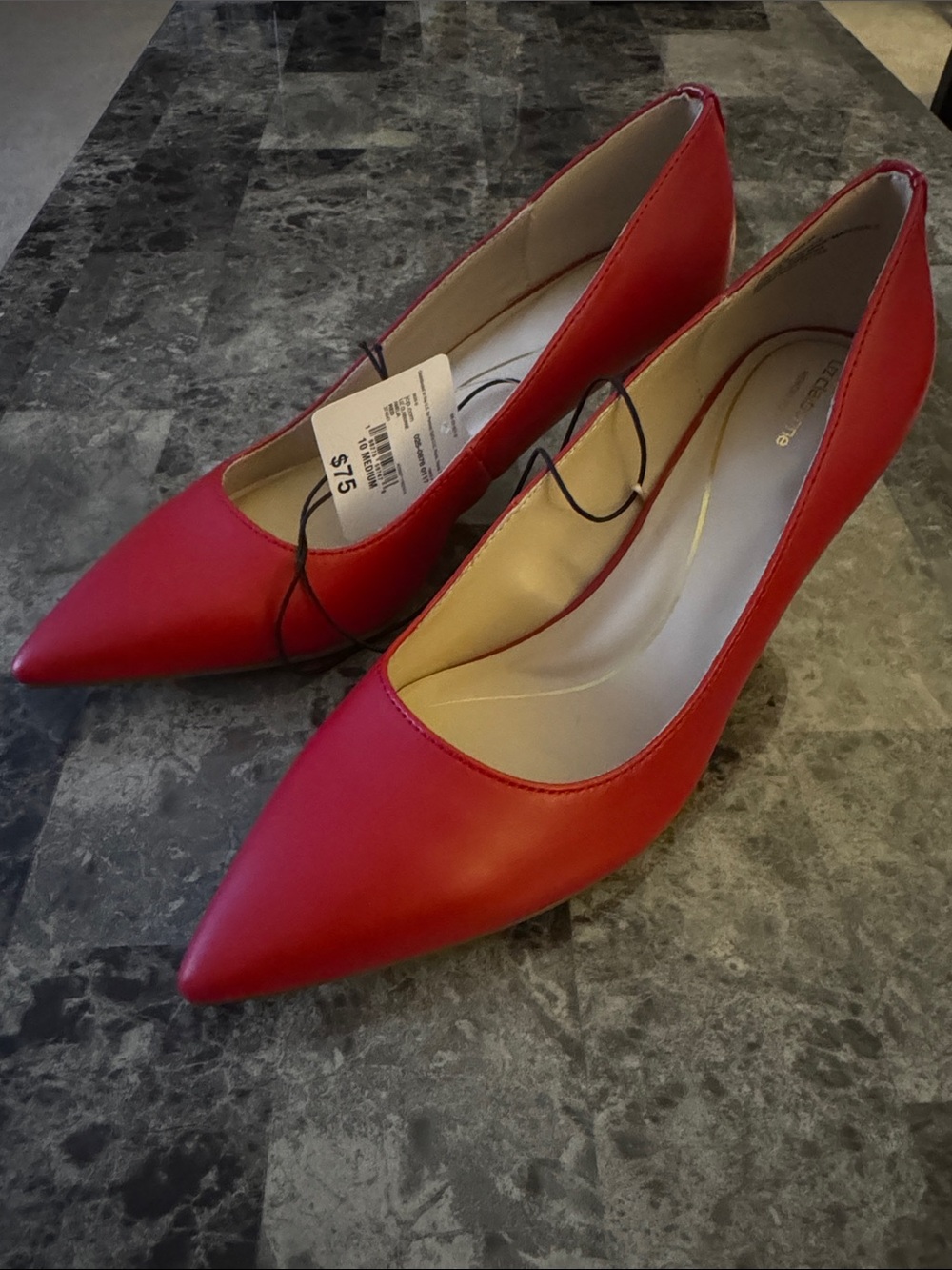 Red Heels Womens 10 Liz Claiborne Pumps